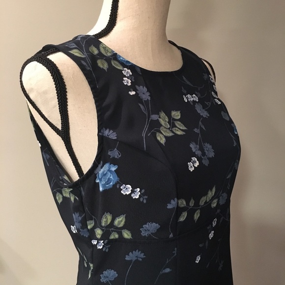 Navy Floral Dress - Picture 4 of 8